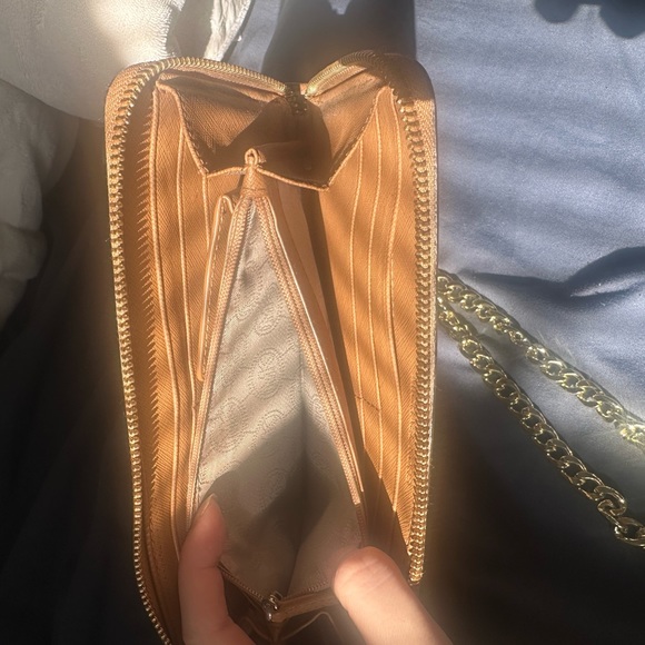 SOLD Michael Kors Long Zip Around Wallet Wristlet - Picture 16 of 17